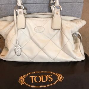 Tod’s cream leather handbag